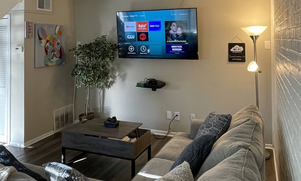 Mayfield Heights Condo | Entire lovely 2 bedroom loft with indoor fireplace
