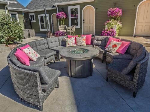 Custer Hotel | EO Bungalows, Black Hills