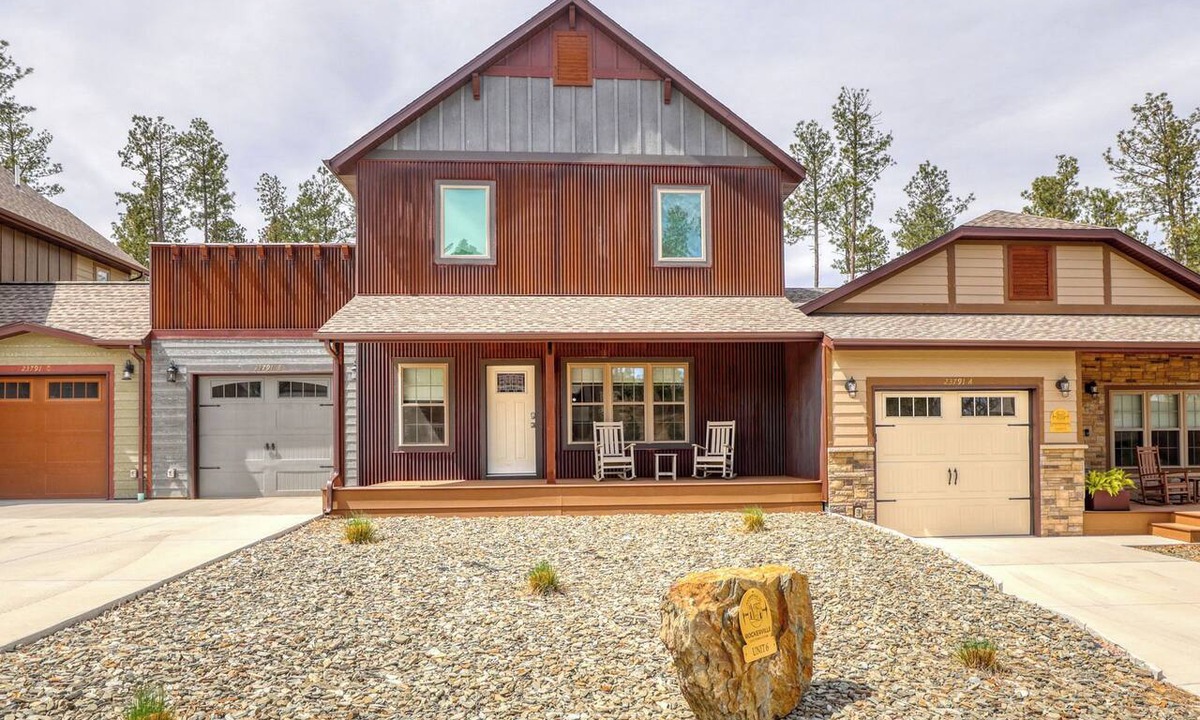 Rockerville Condo | 🌲 Escape to our modern rustic 2-bedroom condo nestled in the heart of the Black Hills !
