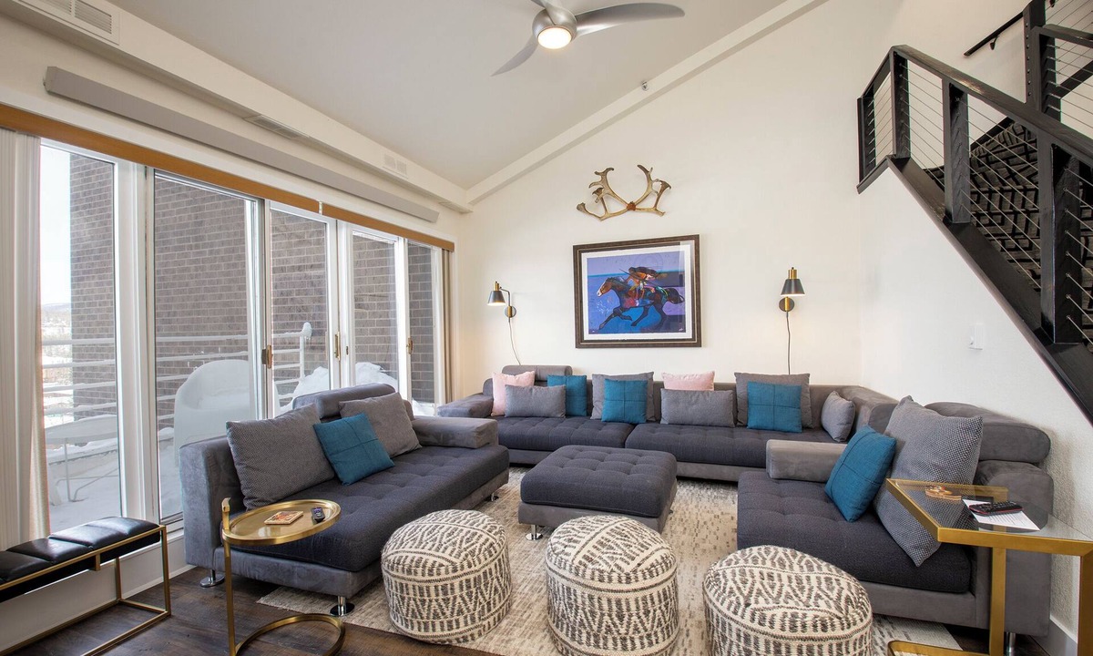 Winter Park Condo | Exceptional 3 bedroom sleeps 10 on Main St in downtown