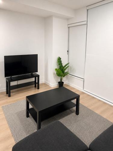 Surrey Apartment | Executive suit