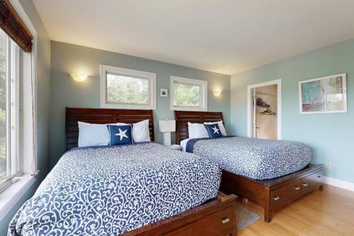 East Boothbay House | Expansive Modern Home w/Ocean View, Gorgeous Garden & Dog-friendly