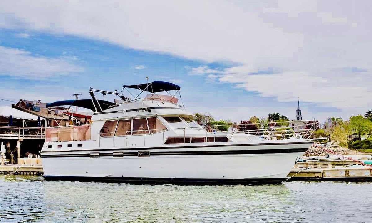 Damariscotta Boat Rental | Experience the Magic of Sleeping Your Own Private Yacht in Damariscotta, Maine