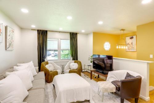 Oberlin House | Explore Oberlin! Home 1 Mi to Main Street & Campus