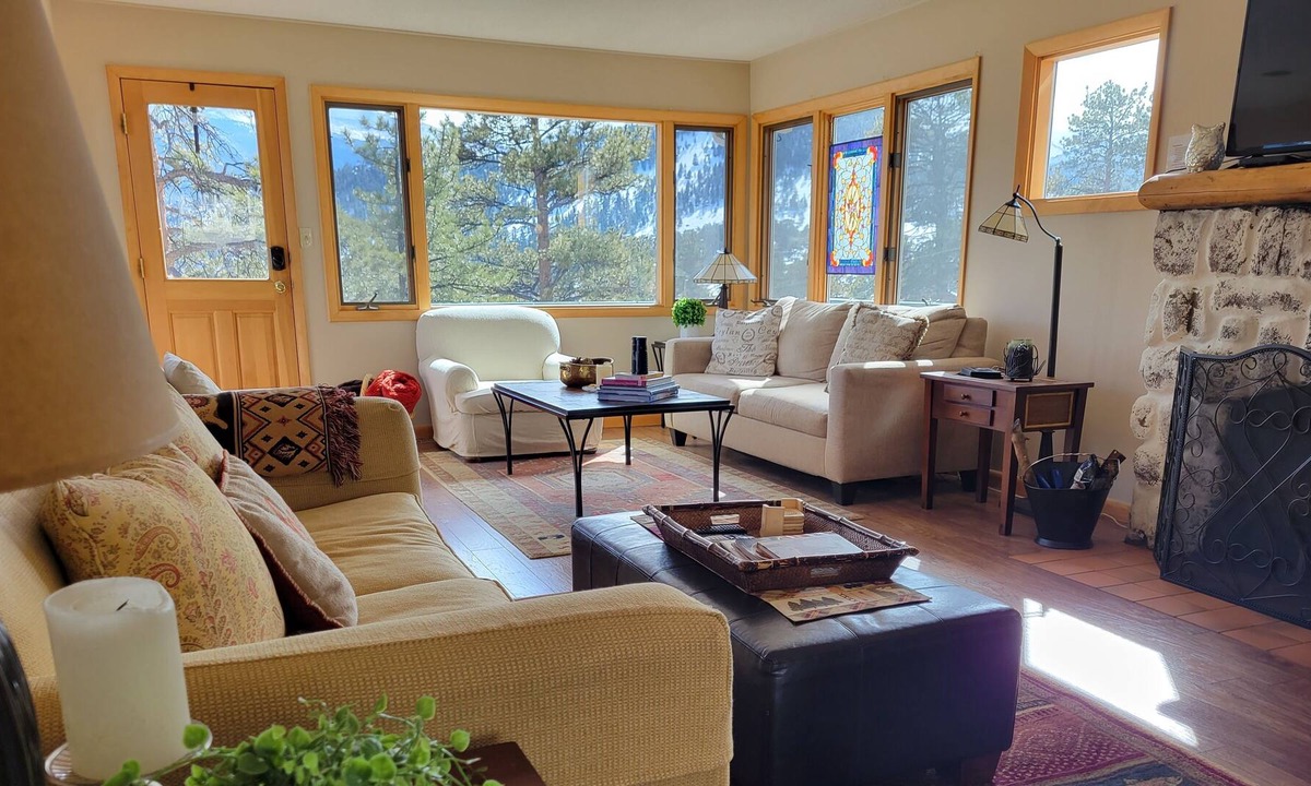 Estes Park Cottage | Extended Stays Only 30 + days. Email owner for special pricing & availability.