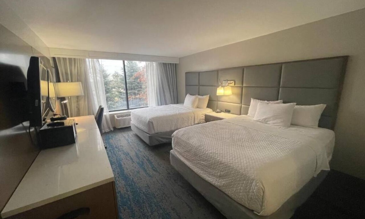 Independence Hotel | FairBridge Inn & Suites Independence