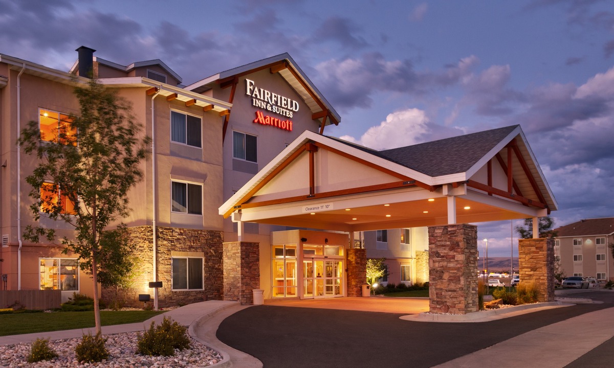 Laramie Hotel | Fairfield Inn and Suites by Marriott Laramie