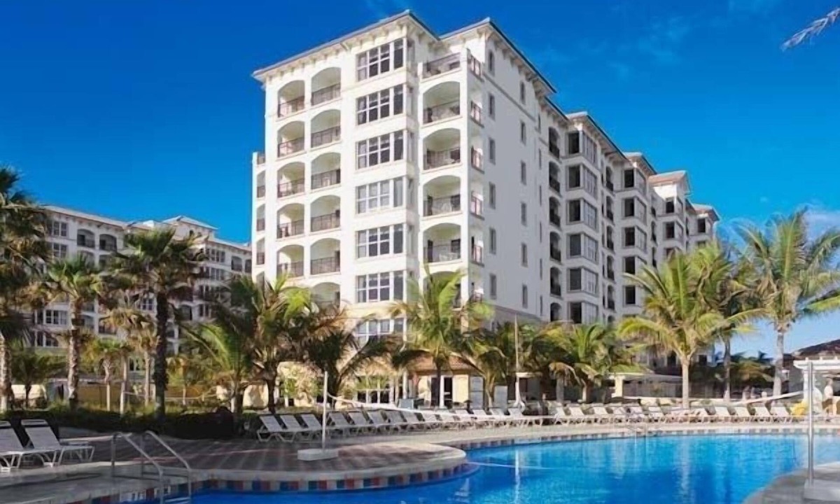 Palm Beach Shores Condo | FALL/WINTER SAVINGS: Oceanside One Bedroom Villa With Balcony