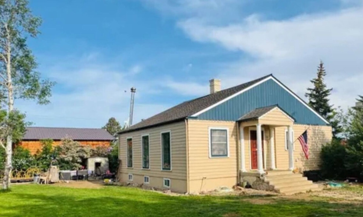 Walden House | Family friendly house in the center of Walden, CO