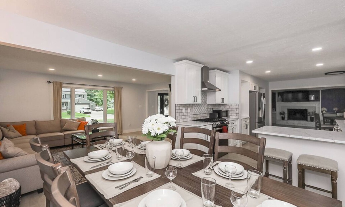 Avon Lake House | Family Retreat with Hot Tub & EV