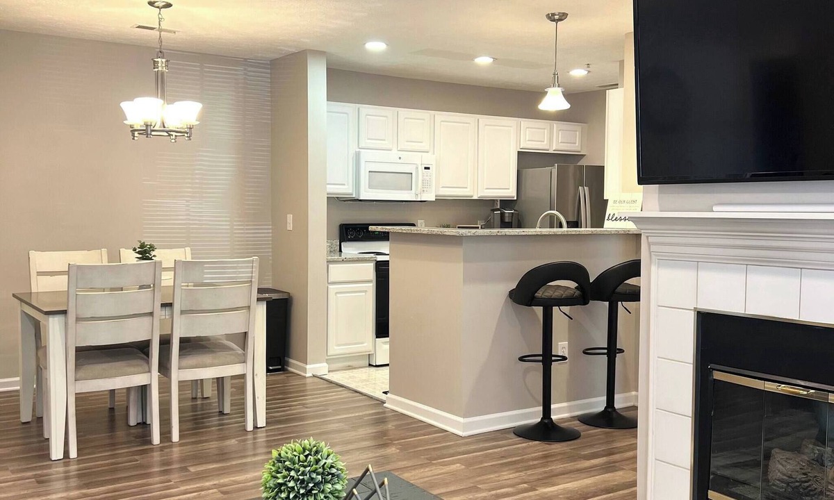 Strongsville Condo | Fantastic Get Away Condo In Strongsville!