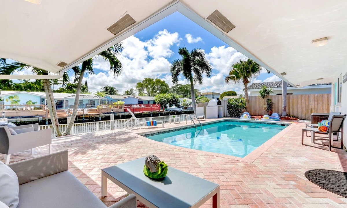 Coral Ridge Isles House | FIFA Perfect | Waterfront home: Boat dock, Private Pool, Near Beach