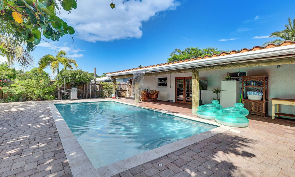 Deerfield Beach House | Fish, Swim & Relax Poolside! Deerfield Beach Oasis
