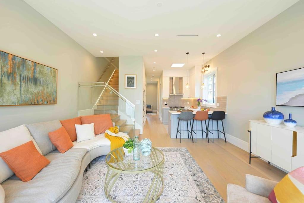 Vancouver South Villa | Four bedrooms New Lovely Duplex House-1628