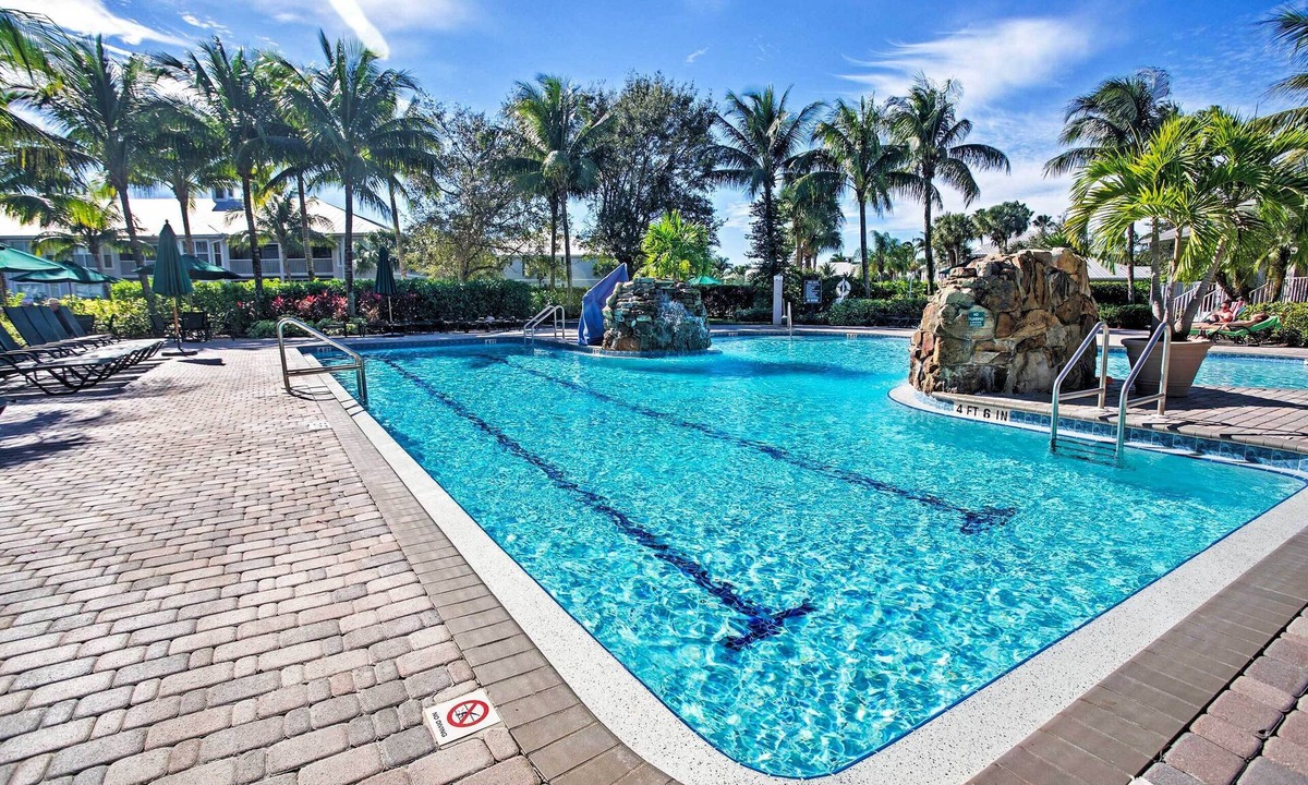 Naples Apartment | Free Golf Until Oct! Naples Condo w/Resort Pool