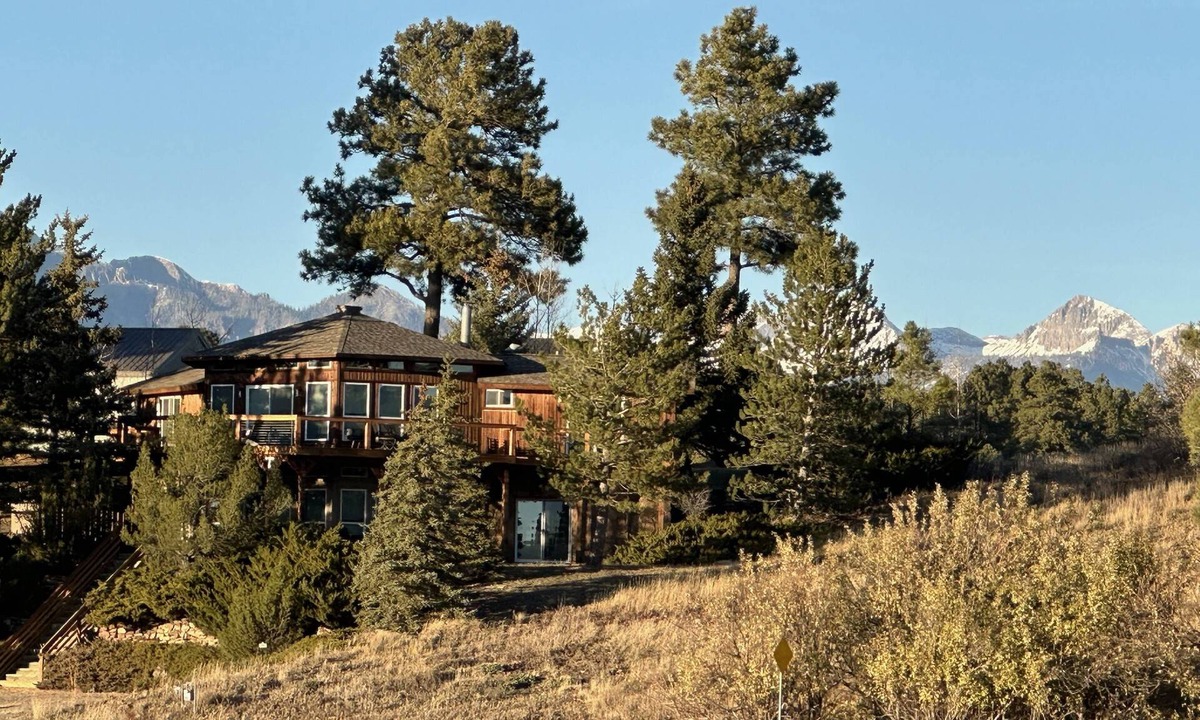 Pagosa Springs House | Free Tubing Promo NOW! Hot Tub, Mountain & Lake Views, on Golf Course w/a Prime Location!