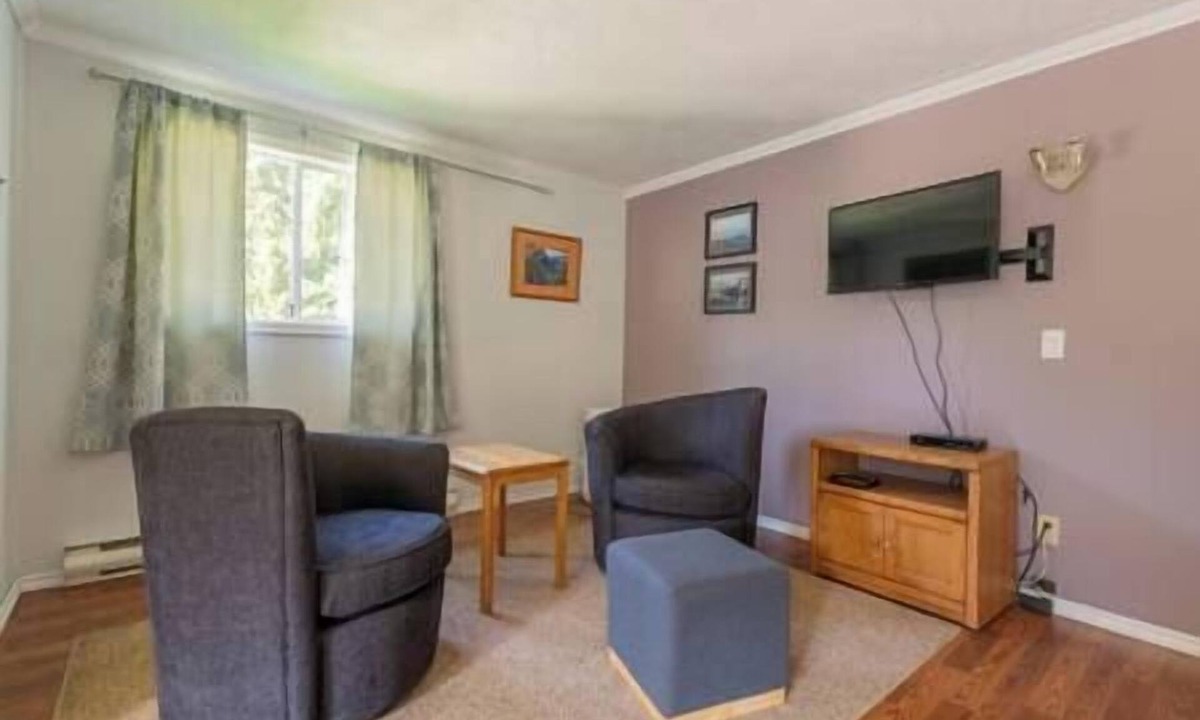 Alert Bay Cabin | (G) Standard Double Cabin (pet friendly)