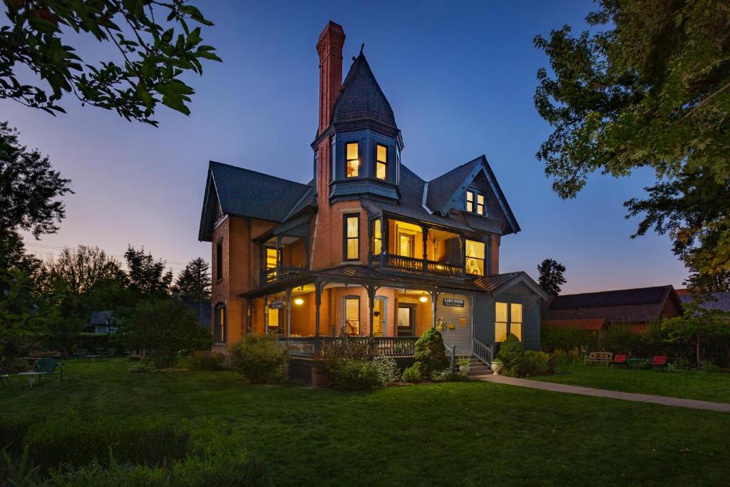Historic Downtown Durango Bed & Breakfast | Gable House Inn