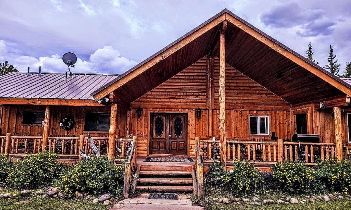 Uinta County Cabin | Gilbert Creek Lodge, your Home Sweet Home in the Uinta's!