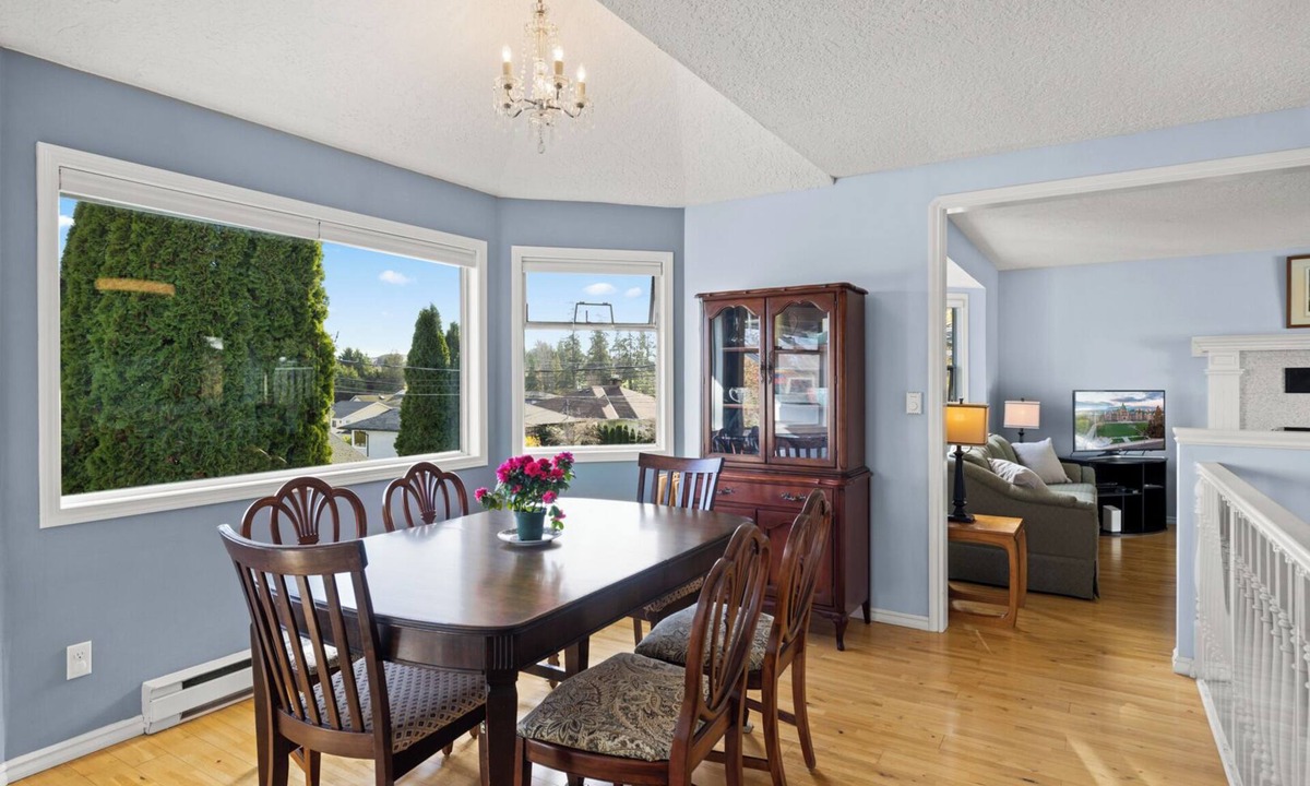 Esquimalt House | Gorgeous View
