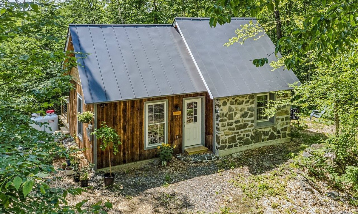 Strafford Cottage | Grace Cottage - Serene Private Location