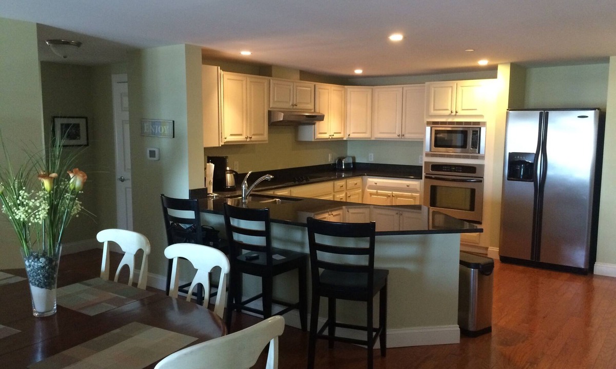 Old Orchard Beach Condo | Grand Victorian Condo, 3 Bedroom, Located On The Beach