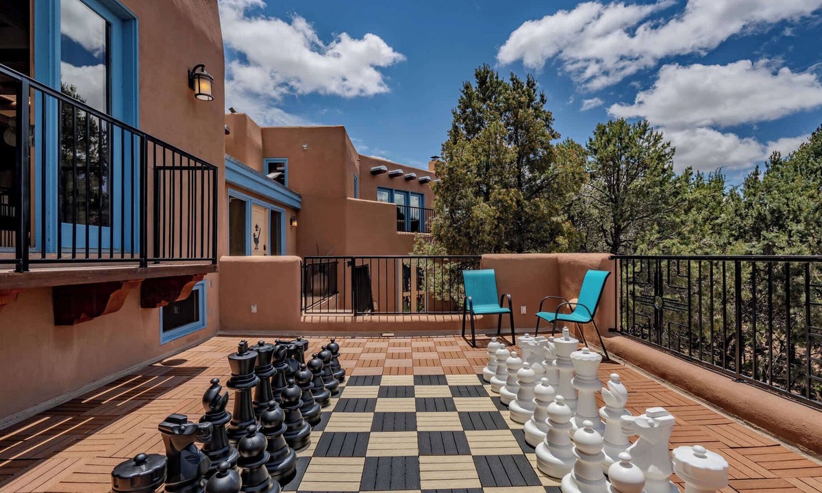 Tesuque Hills House | Grand Vistas and Outdoor Spaces, Home Gym