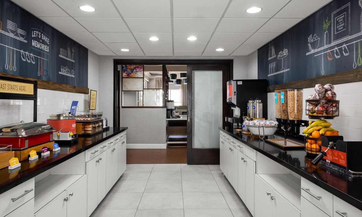 Hollywood Hotel | Hampton Inn & Suites Ft. Lauderdale Arpt/South Cruise Port