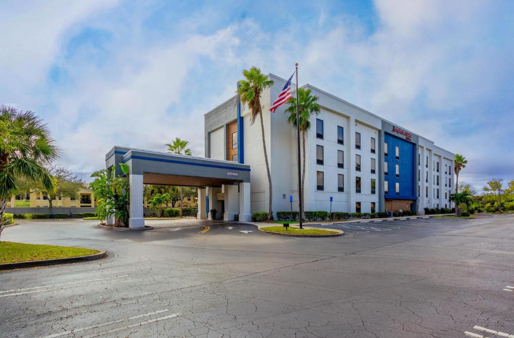 Port Saint Lucie Hotel | Hampton Inn & Suites Port St. Lucie