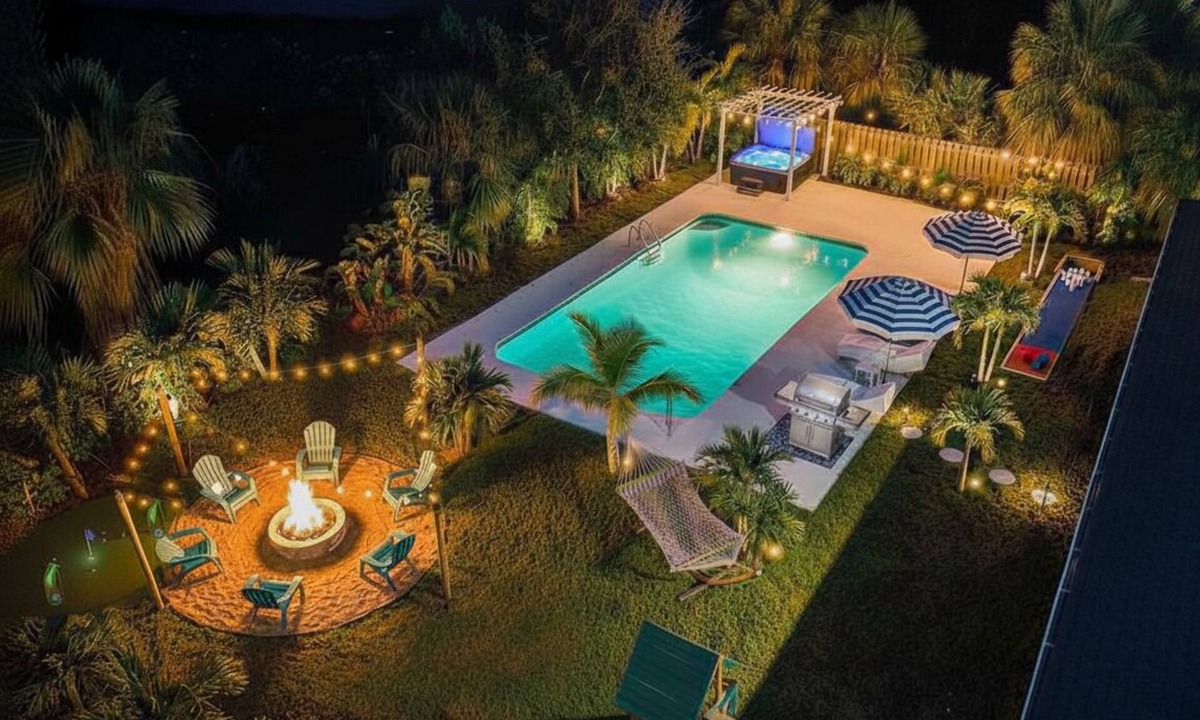 Lake Clarke Shores House | Heated Pool, Hot Tub, Fire Pit, Golf, Bowling