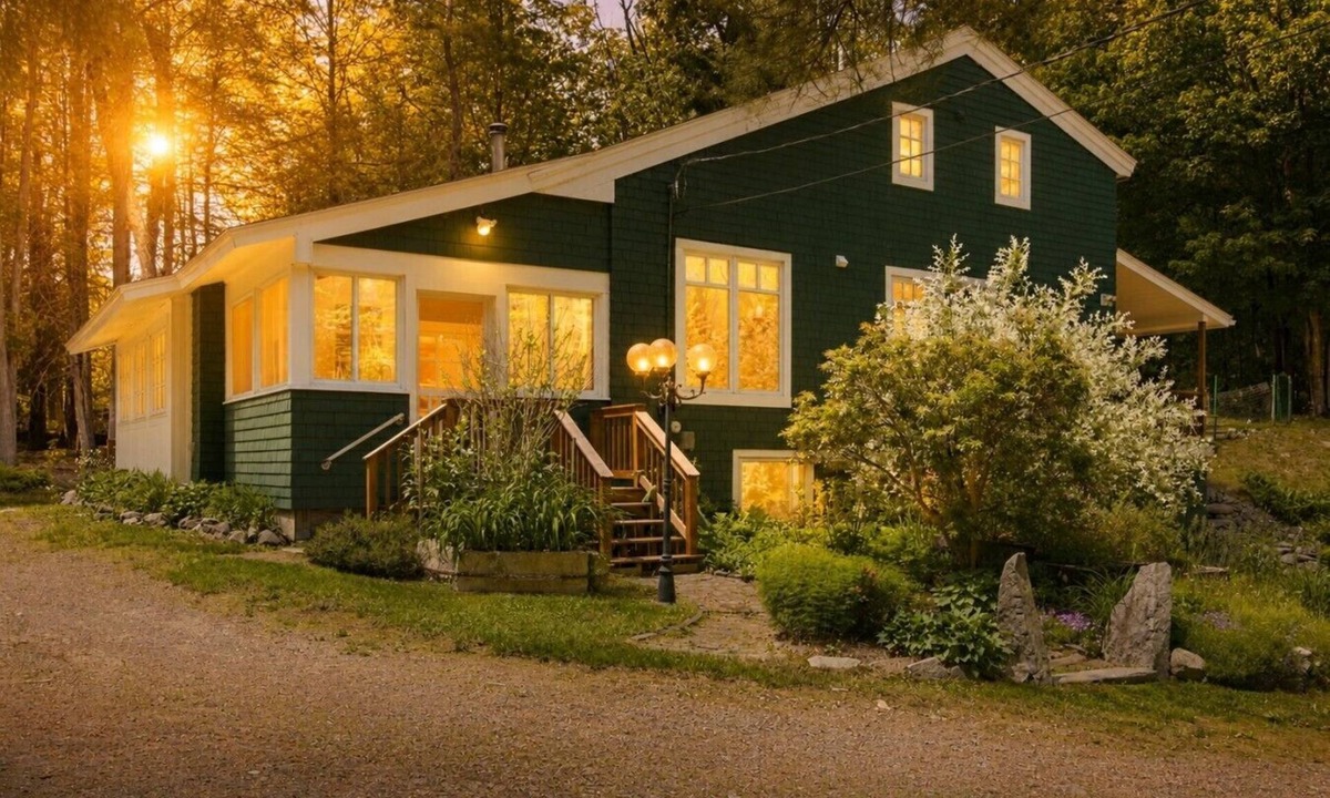 Meredith House | Hidden Chalet | Game Room +Yard | Lakes Region