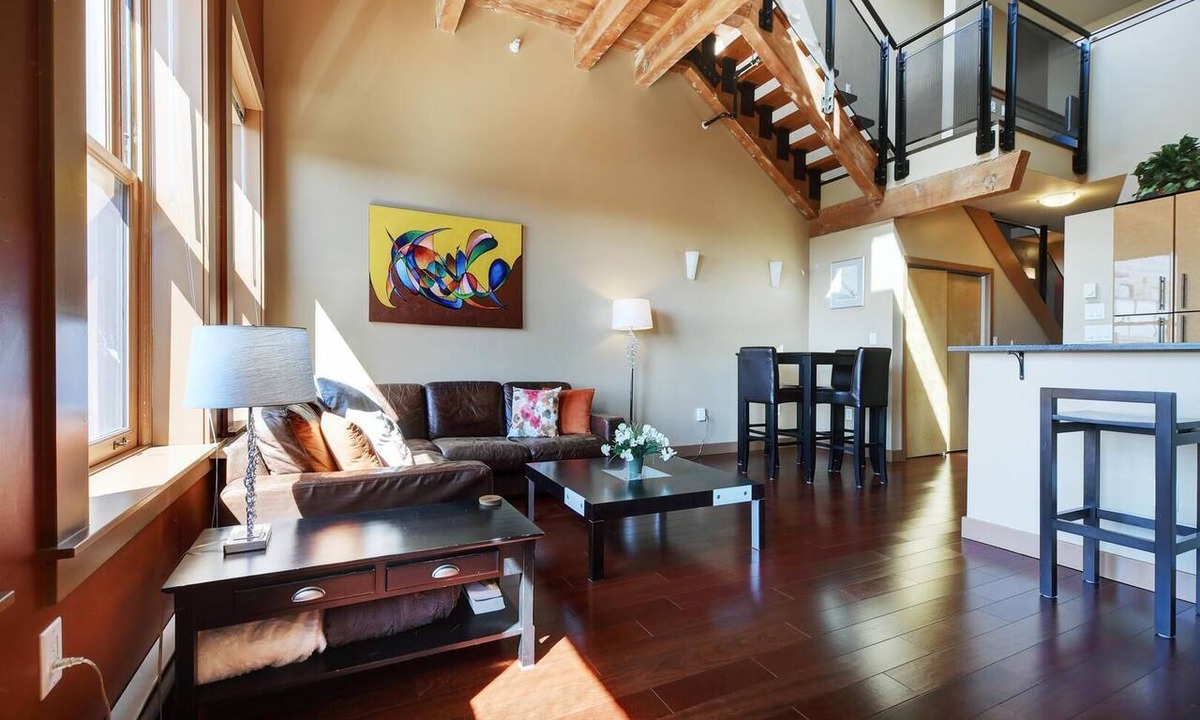 Downtown Victoria Condo | High Ceilings with Loft and Private Patio