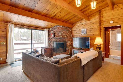 Franconia House | Hike & Ski: Cabin w/Fireplace in Franconia!