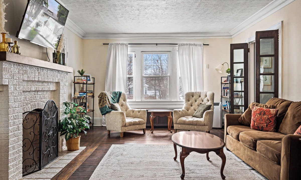 Medina House | Historic & Family Owned