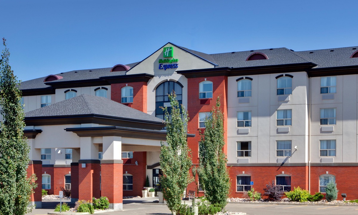 Sherwood Park Hotel | Holiday Inn Express Hotel & Suites Sherwood Park-Edmonton Area, an Ihg Hotel