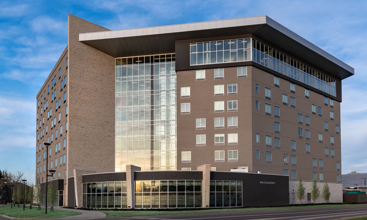 Saskatoon Hotel | Holiday Inn Express & Suites Saskatoon East - University by IHG