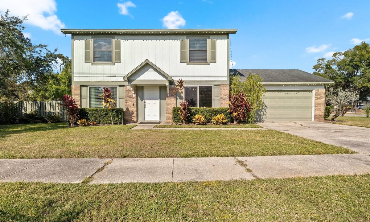 Ocoee House | Home with Large Deck & Privacy Fenced in Backyard