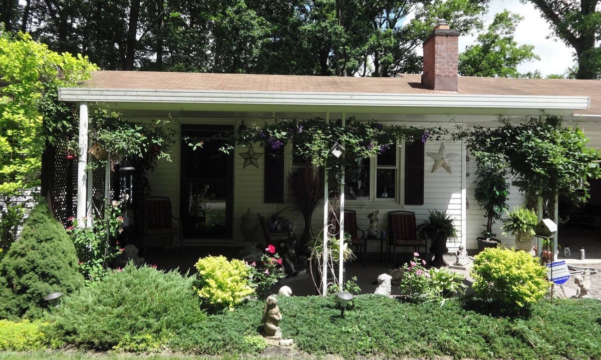 Mansfield House | Ideal for traveling professionals. Private 2-bedroom home in peaceful Mansfield.