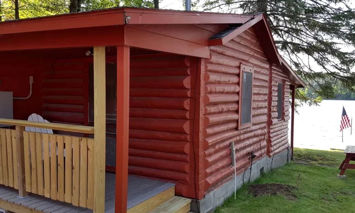 Tomahawk House | Idyllic Log Cabin Steps from Somo Lake near Tomahawk, Wisconsin