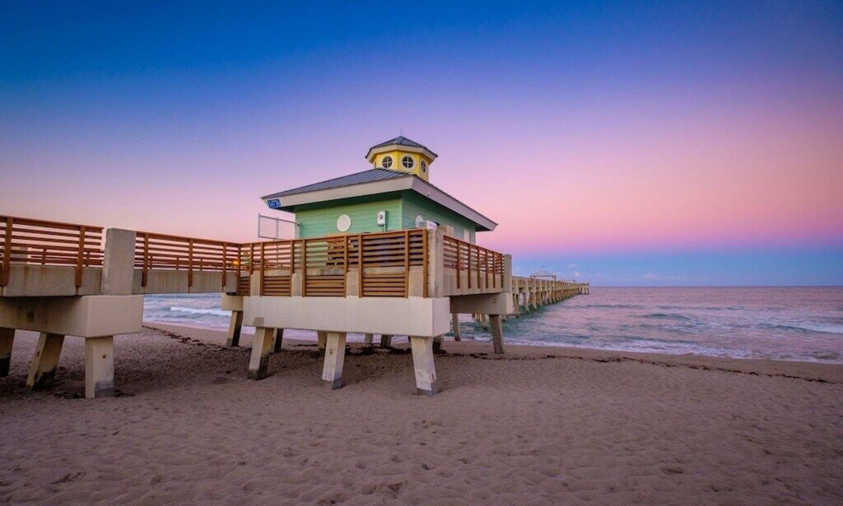 Bella Vista Condo | JupRent's Jupiter Paradise - Best Location! near Beach Ocean Golf - 2Bed/2Bath