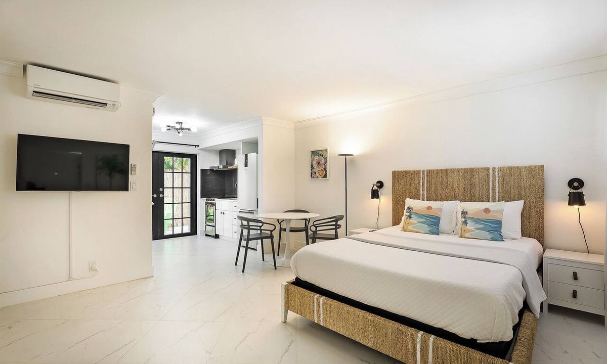 Lauderdale-by-the-Sea Hotel | La Mer Suites