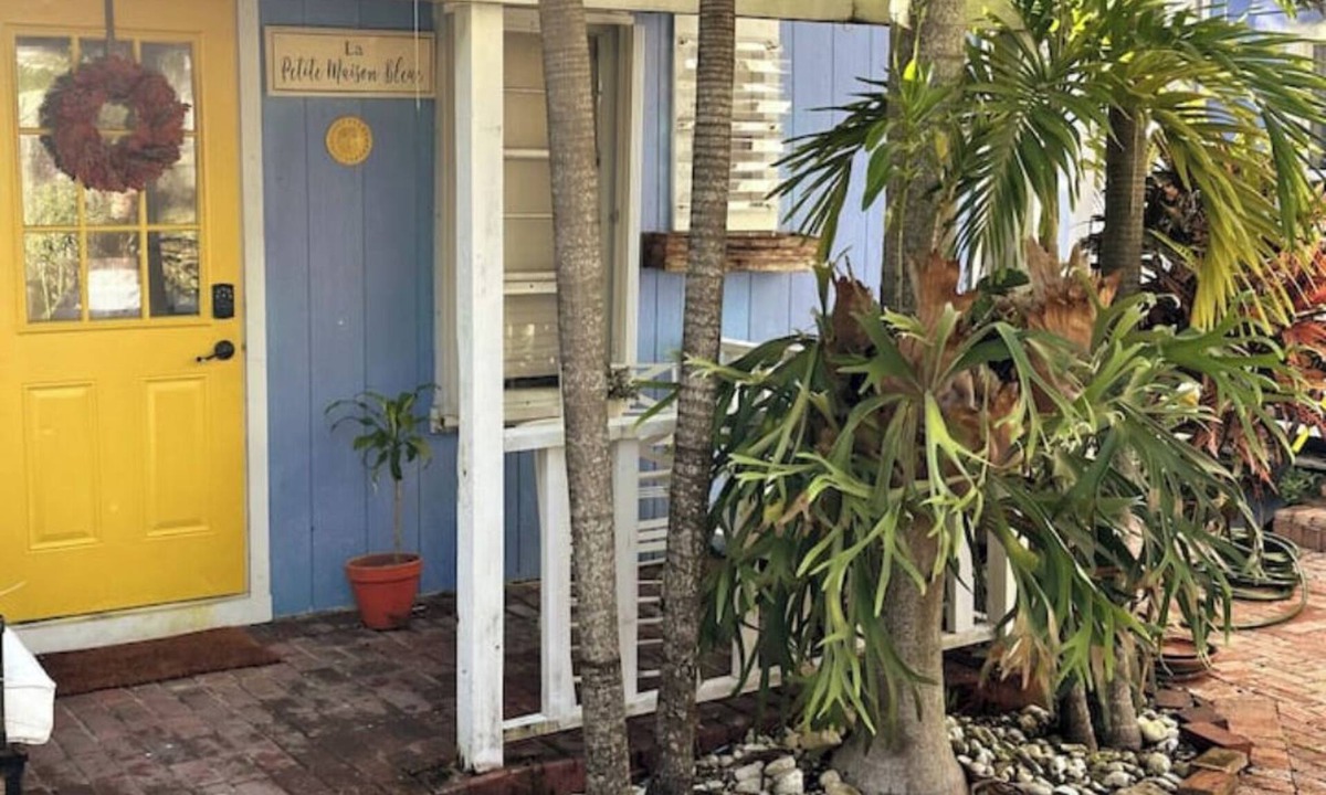 Old Northwood Cottage | La Petite Maison Bleue