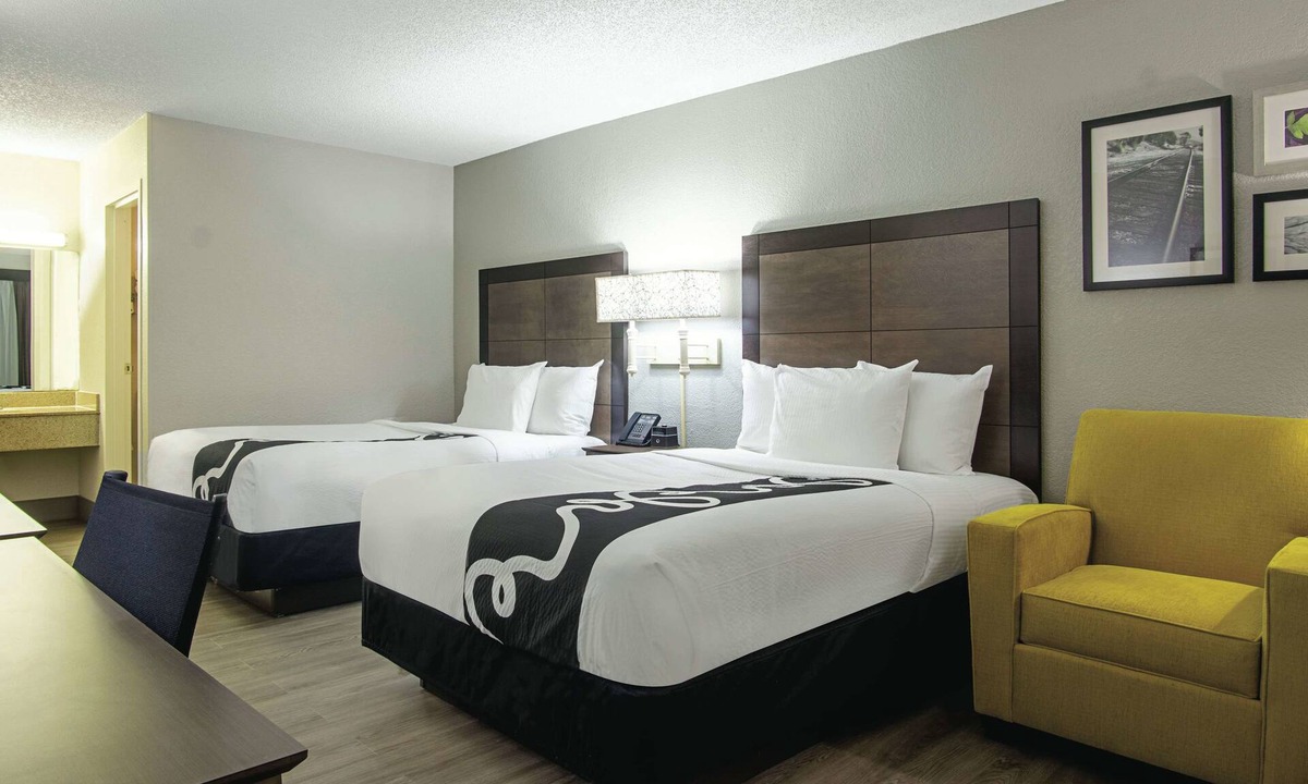 West Palm Beach Hotel | La Quinta Inn by Wyndham West Palm Beach - Florida Turnpike