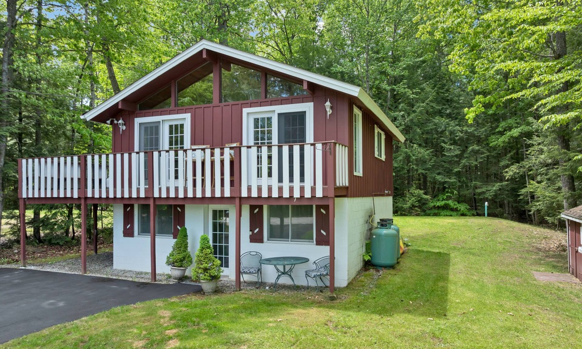 Barnstead House | Lake area Chalet w/Deck, Firepit & Beach Access