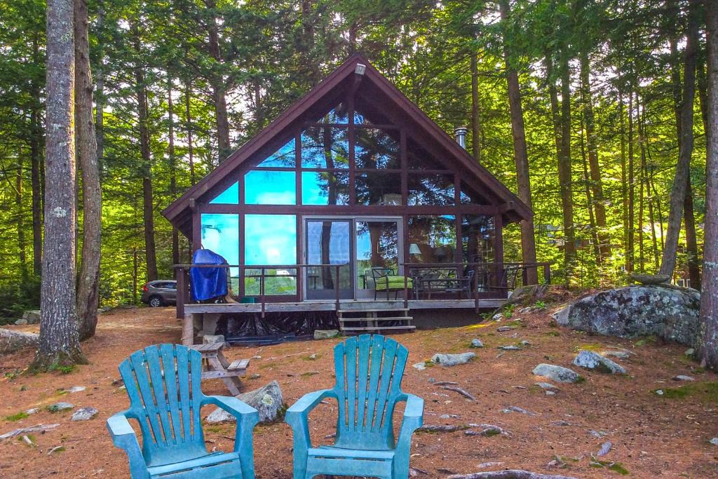 Meredith House | Lake Waukewan Chalet