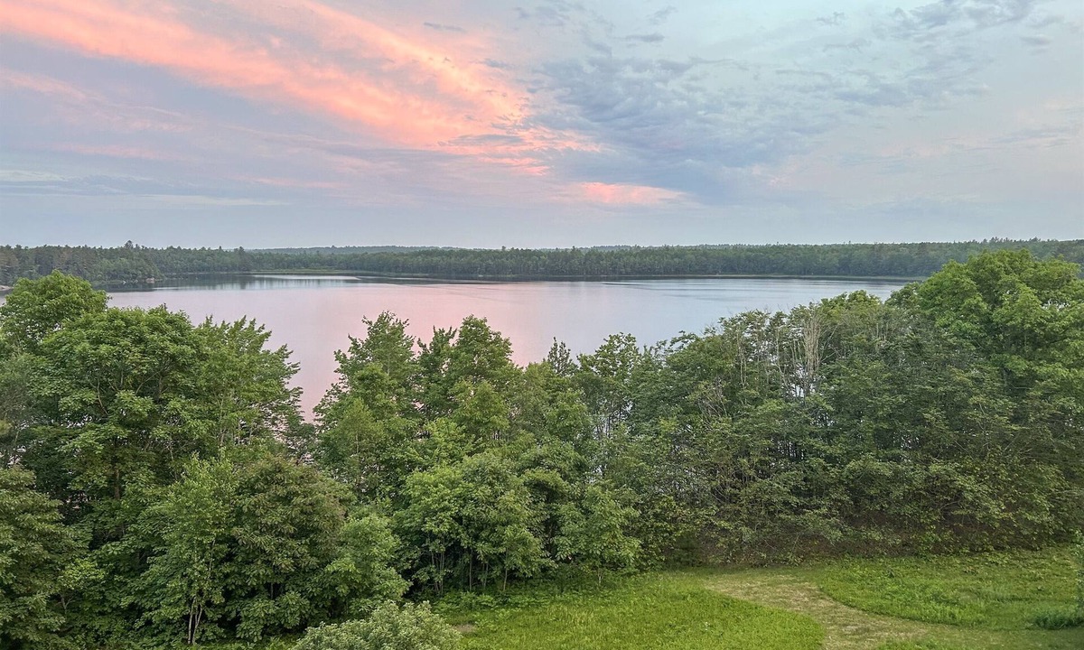 Franklin House | Lakefront Geodesic Dome 45 min to Acadia NP