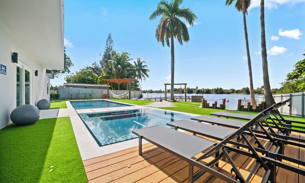 Miami Gardens House | Lakefront Luxe Near Hard Rock Stadium Pool & BBQ
