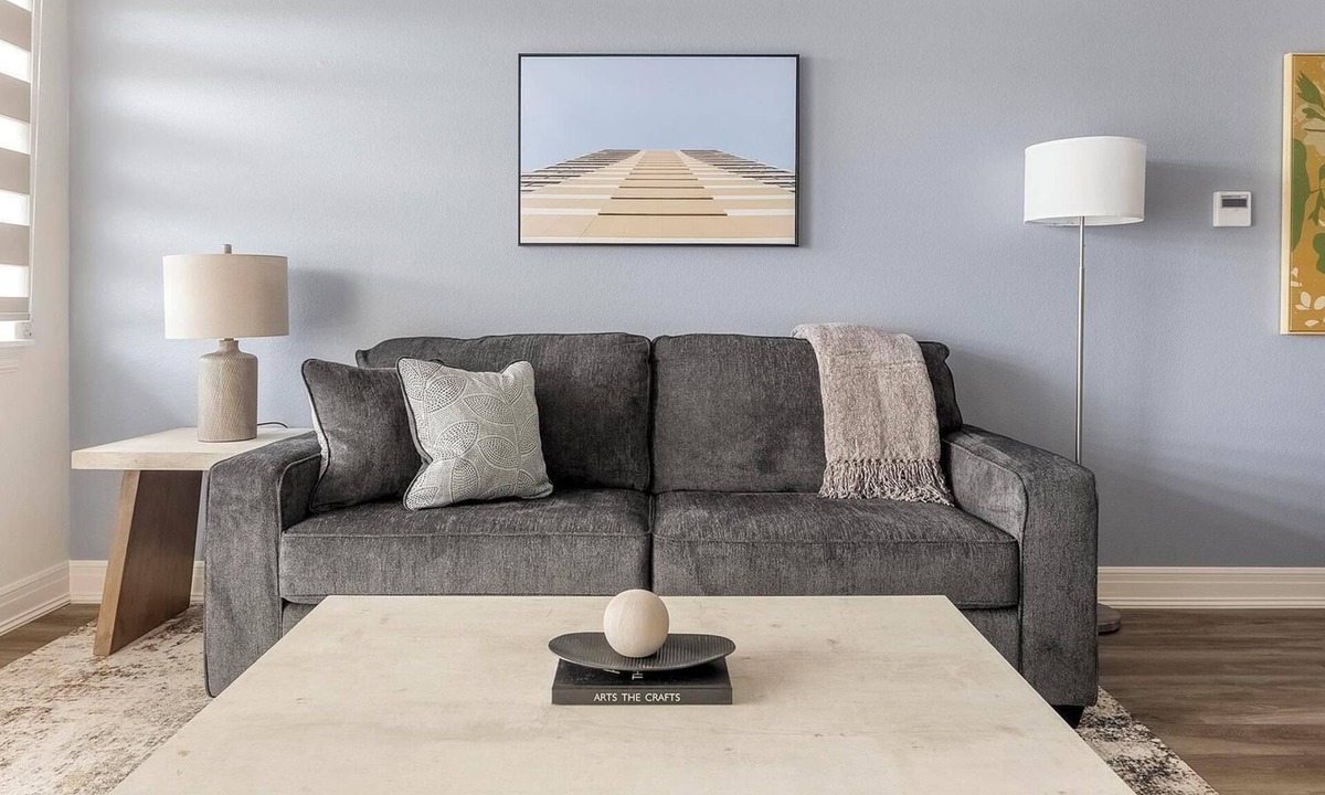 Johnstown Apartment | Landing | Beautiful 2BD, Gym, Yoga Studio