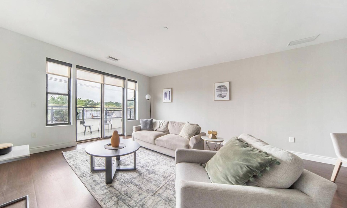 Little Italy Apartment | Landing | Incredible 2BD, Gym