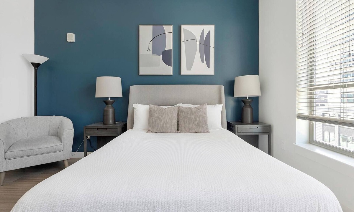 River North Art District Apartment | Landing | Incredible Studio, Clubhouse, Gym